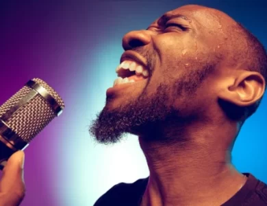 Como aprender a cantar com aplicativo de treino vocal ( Imagem: Freepik)